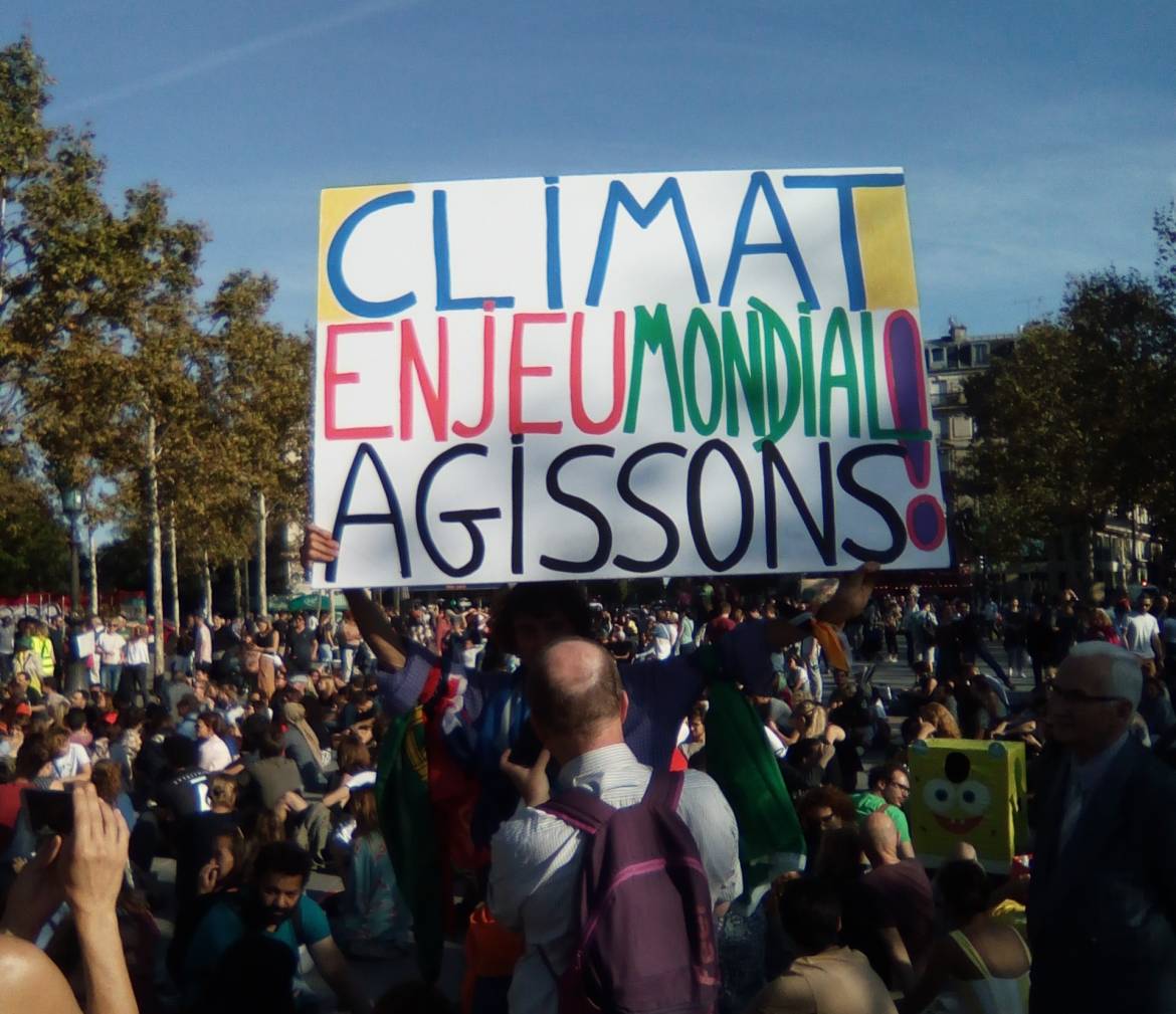 Les citoyens du monde entier manifestent pour réclamer justice climatique