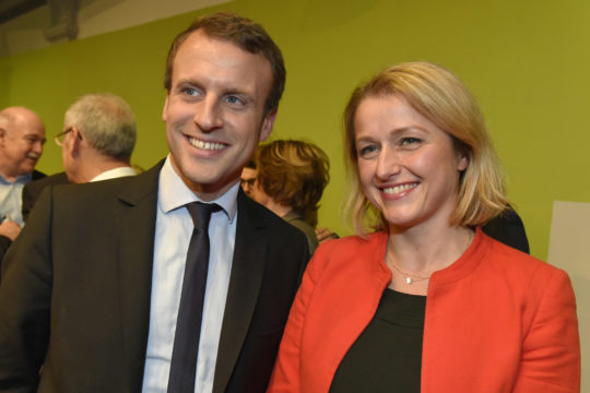 Le Président français Emmanuel Macron et son ministre de la transition écologique, Barbara Pompili