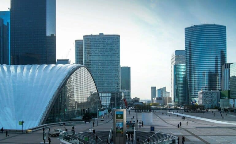 Transformation des bureaux : un levier économique face à la crise immobilière