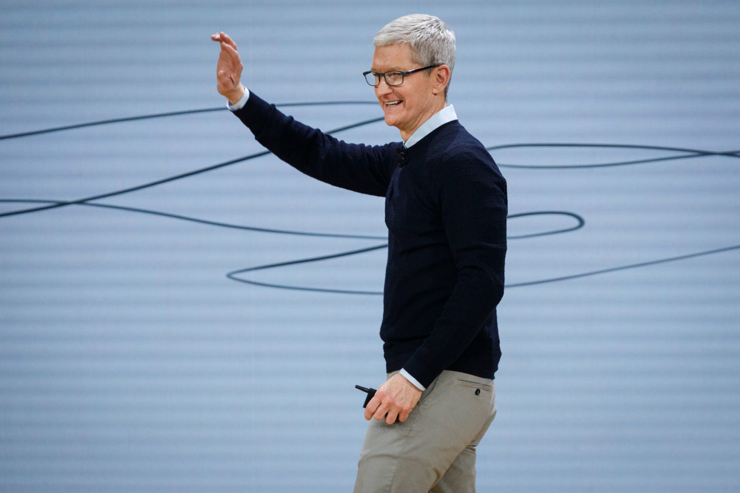 Après 15 ans passés à la tête d&rsquo;Apple, Tim Cook va quitter la direction générale de la marque